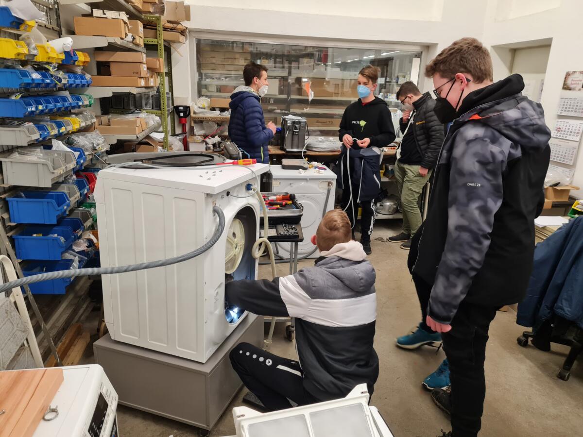 Betriebsbesichtigung Technik Center Rosel – Polytechnische Schule Birkfeld